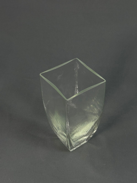 Ваза четырехгранная Квартет